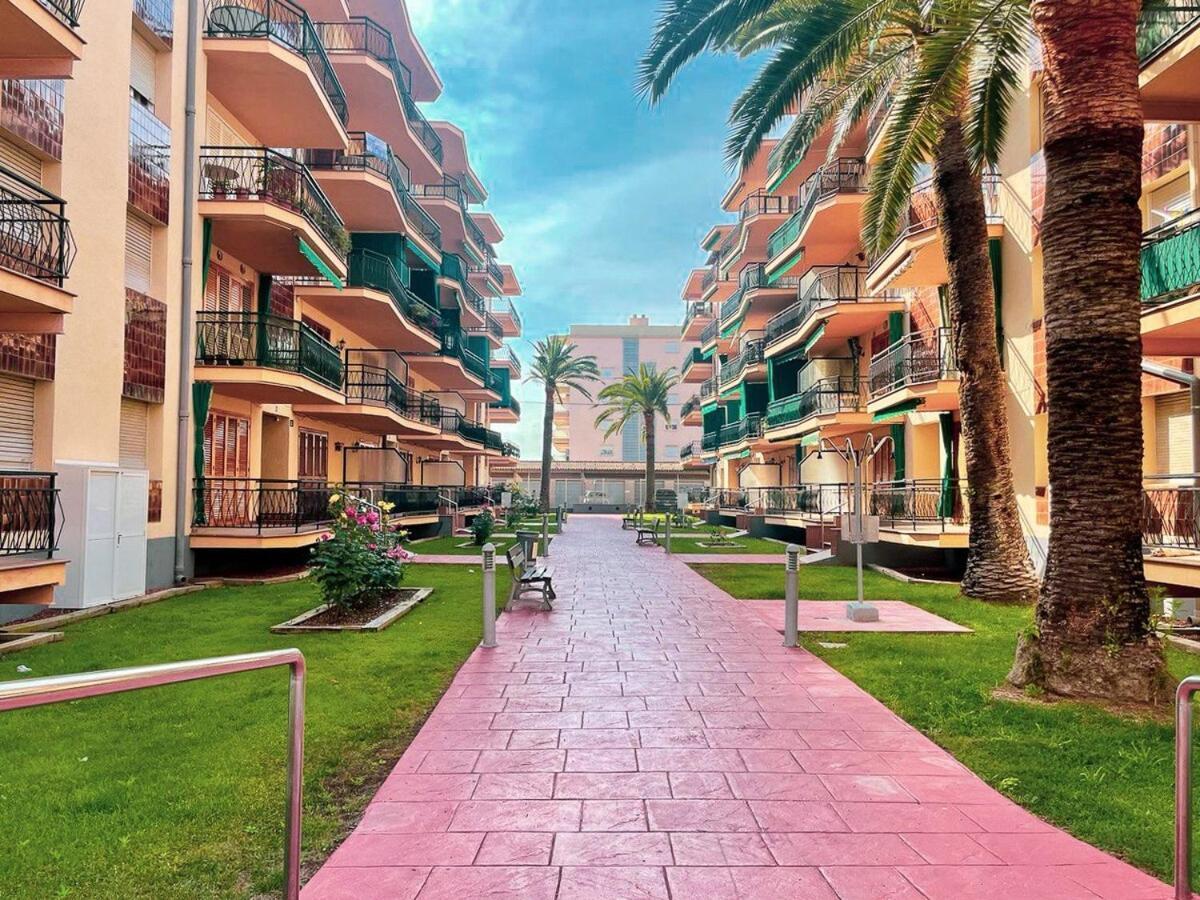 Palm Beach By Unik Tarragona La Pineda Kültér fotó